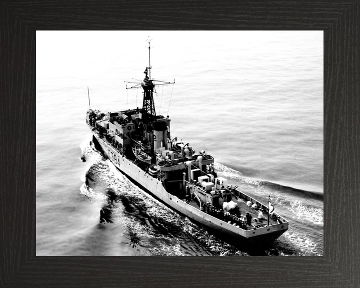 HMS Leeds Castle F384 Castle Class Corvette Photo Print - Posters, Prints, & Visual Artwork - by Hampshire Prints (image 3 of 9)