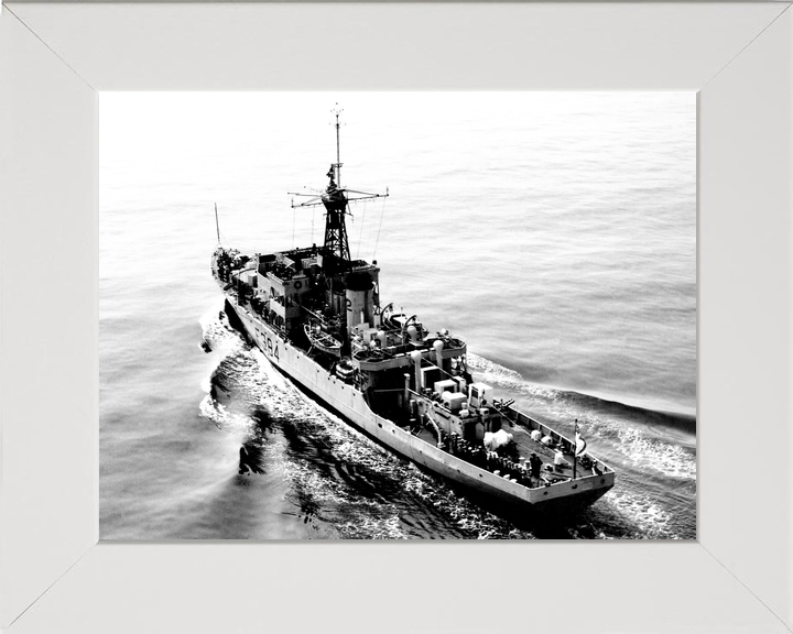 HMS Leeds Castle F384 Castle Class Corvette Photo Print - Posters, Prints, & Visual Artwork - by Hampshire Prints (image 5 of 9)