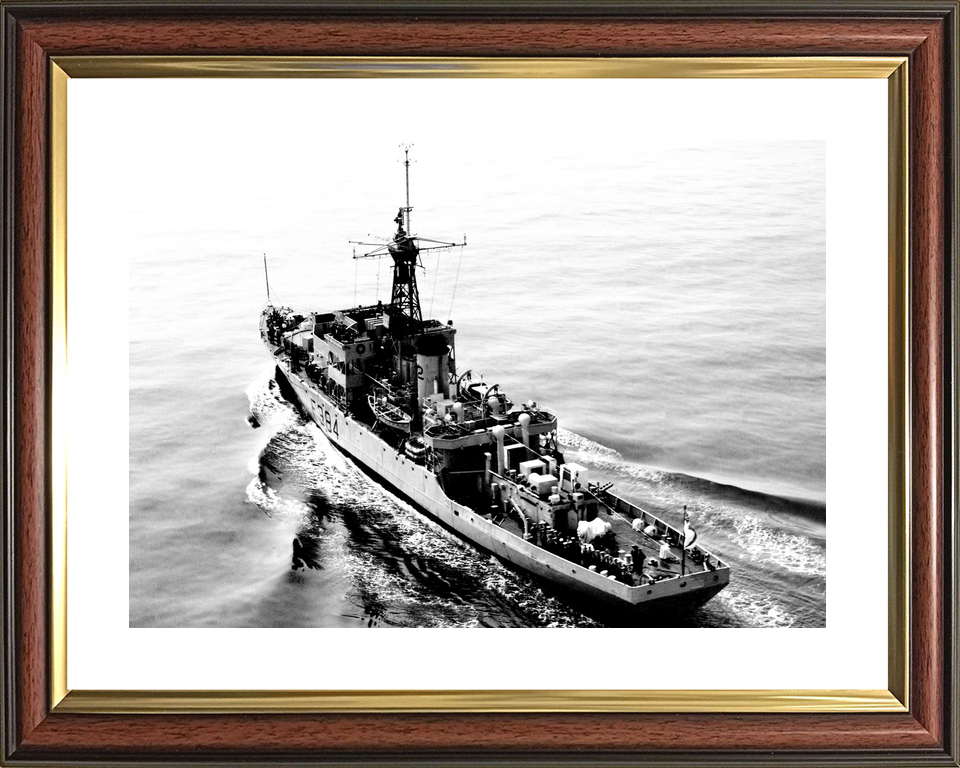 HMS Leeds Castle F384 Castle Class Corvette Photo Print - Posters, Prints, & Visual Artwork - by Hampshire Prints (image 8 of 9)