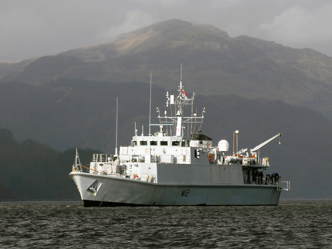 HMS Shoreham M112 Sandown Class Minehunter March 2007 Photo Print - Posters, Prints, & Visual Artwork - by Hampshire Prints (image 1 of 9)