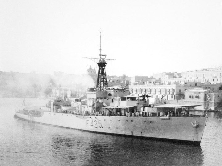 HMS Loch Dunvegan F425 K425 Loch Class Frigate Photo Print - Posters, Prints, & Visual Artwork - by Hampshire Prints (image 1 of 9)