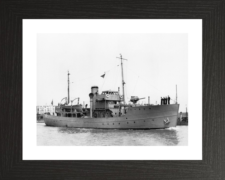 HMS Mastiff T10 Dog Class Trawler Photo Print - Posters, Prints, & Visual Artwork - by Hampshire Prints (image 2 of 9)