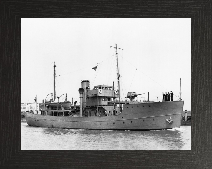 HMS Mastiff T10 Dog Class Trawler Photo Print - Posters, Prints, & Visual Artwork - by Hampshire Prints (image 3 of 9)