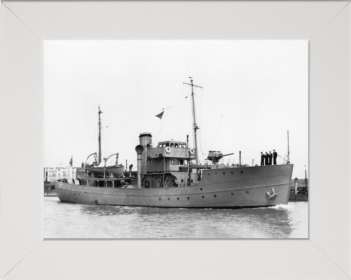 HMS Mastiff T10 Dog Class Trawler Photo Print - Posters, Prints, & Visual Artwork - by Hampshire Prints (image 5 of 9)