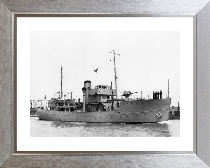 HMS Mastiff T10 Dog Class Trawler Photo Print - Posters, Prints, & Visual Artwork - by Hampshire Prints (image 6 of 9)