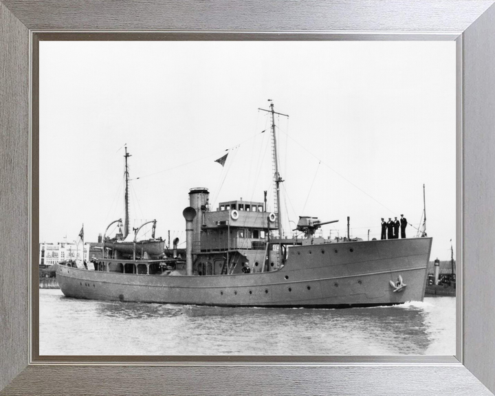 HMS Mastiff T10 Dog Class Trawler Photo Print - Posters, Prints, & Visual Artwork - by Hampshire Prints (image 7 of 9)
