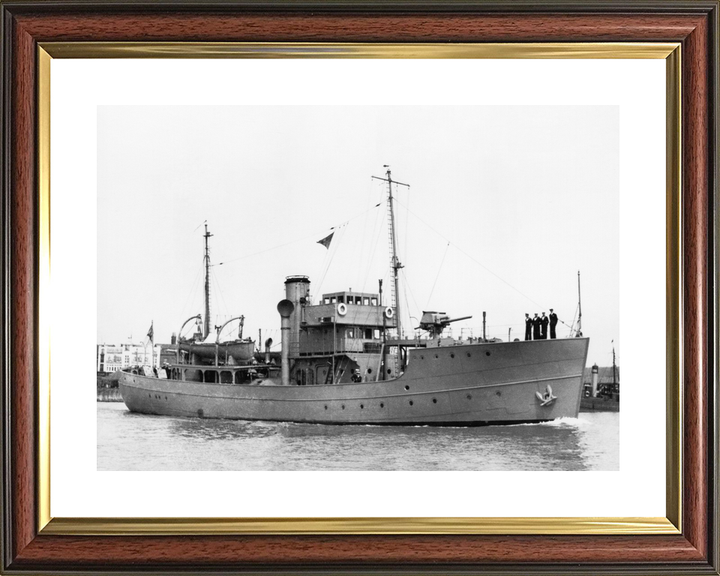 HMS Mastiff T10 Dog Class Trawler Photo Print - Posters, Prints, & Visual Artwork - by Hampshire Prints (image 8 of 9)