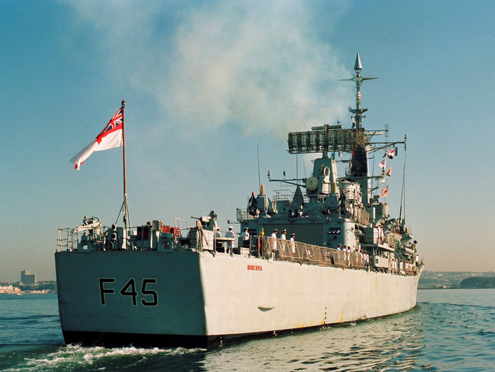 HMS Minerva F45 Leander Class Frigate July 1990 Underway Stern View Photo Print - Posters, Prints, & Visual Artwork - by Hampshire Prints (image 1 of 9)