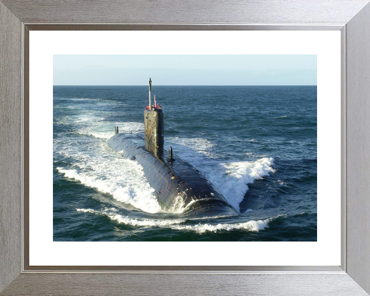 HMS Splendid S106 Swiftsure Class Submarine 2002