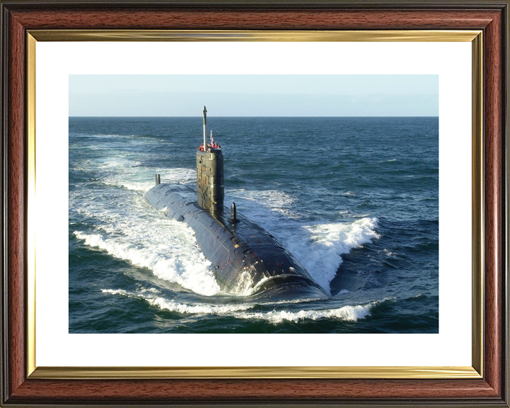 HMS Splendid S106 Swiftsure Class Submarine 2002