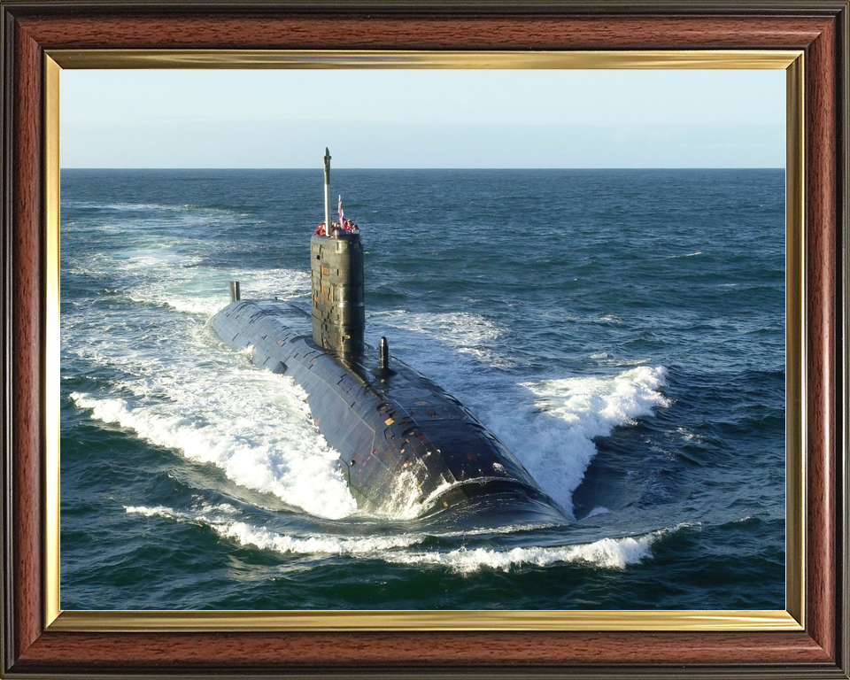 HMS Splendid S106 Swiftsure Class Submarine 2002