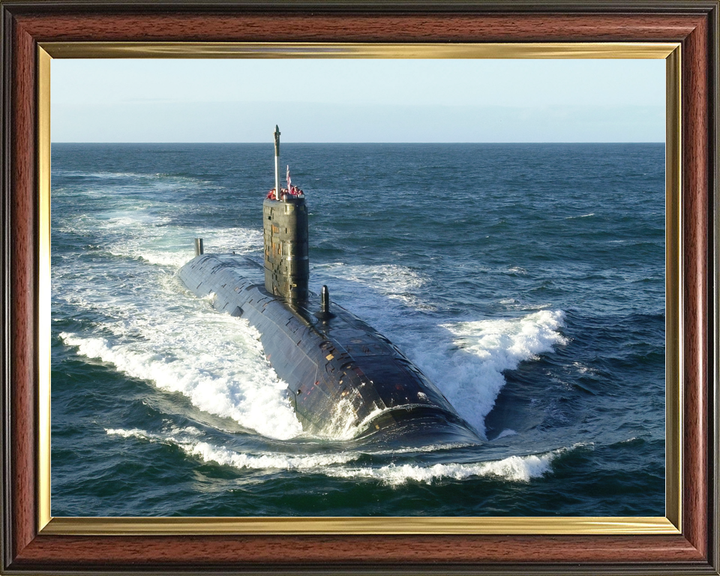 HMS Splendid S106 Swiftsure Class Submarine 2002