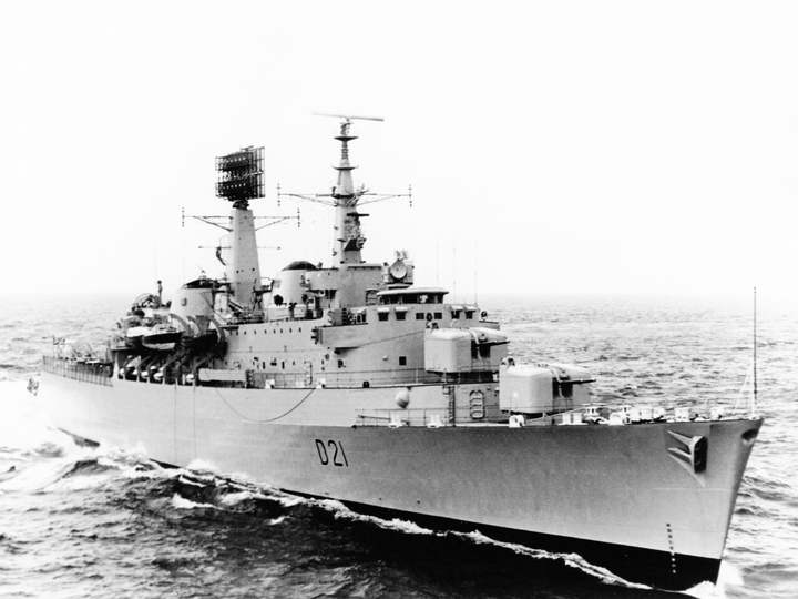 HMS Norfolk D21 County Class Destroyer Underway Photo Print - Posters, Prints, & Visual Artwork - by Hampshire Prints (image 1 of 9)