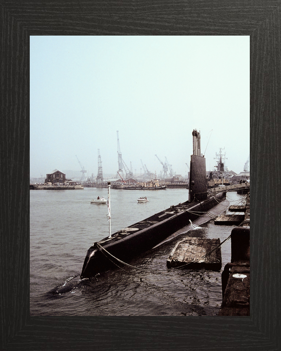 HMS Onyx S21 Oberon Class Submarine 1990