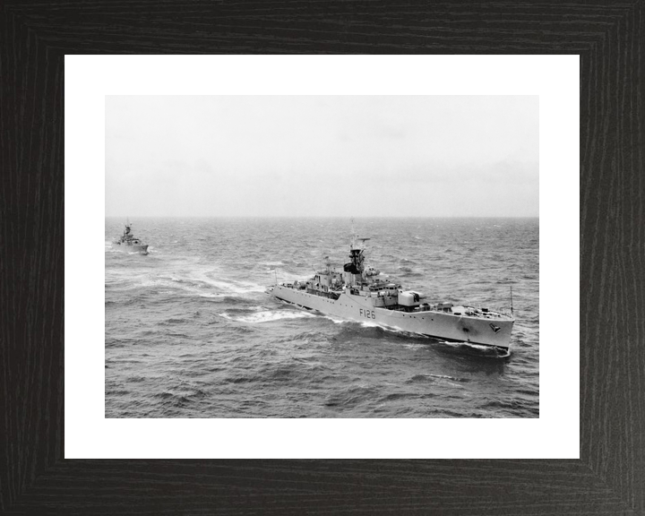 HMS Plymouth F126 Rothesay Class Frigate Underway Photo Print - Posters, Prints, & Visual Artwork - by Hampshire Prints (image 2 of 9)