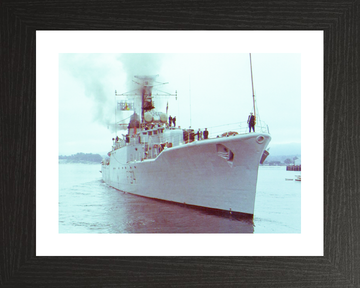 HMS Puma F34 Leopard Class Frigate Entering Harbour Photo Print - Posters, Prints, & Visual Artwork - by Hampshire Prints (image 2 of 9)
