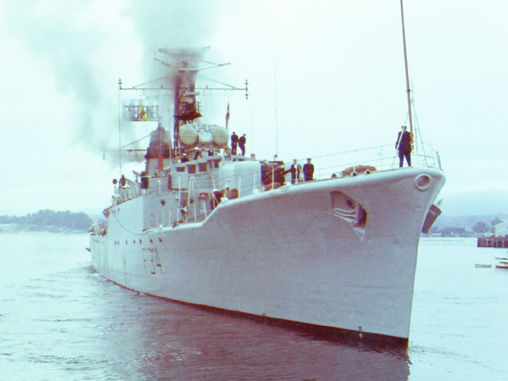HMS Puma F34 Leopard Class Frigate Entering Harbour Photo Print - Posters, Prints, & Visual Artwork - by Hampshire Prints (image 1 of 9)