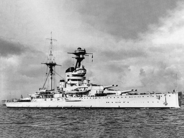 HMS Resolution 09 Revenge Class Battleship Starboard View Photo Print - Posters, Prints, & Visual Artwork - by Hampshire Prints (image 1 of 9)