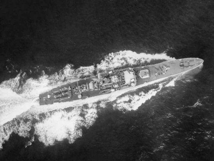 HMS Scarborough F63 Whitby Class Frigate From Above Photo Print - Posters, Prints, & Visual Artwork - by Hampshire Prints (image 1 of 9)