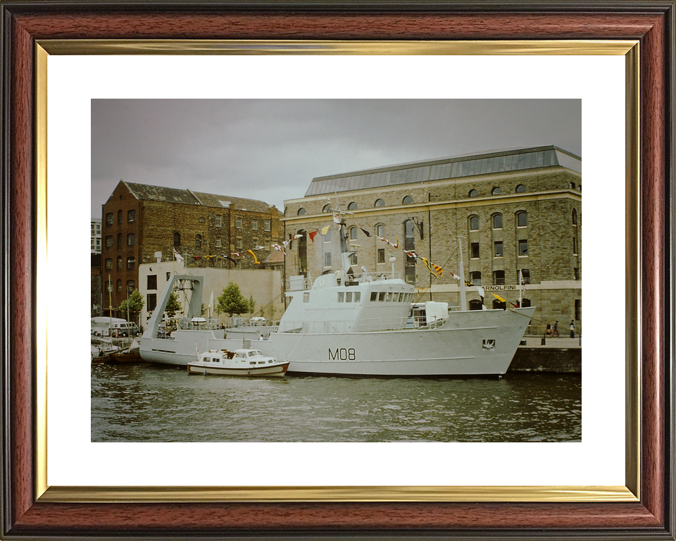 HMS Venturer M08 Converted Minesweeper Warship July 1979 Photo Print - Posters, Prints, & Visual Artwork - by Hampshire Prints (image 8 of 9)