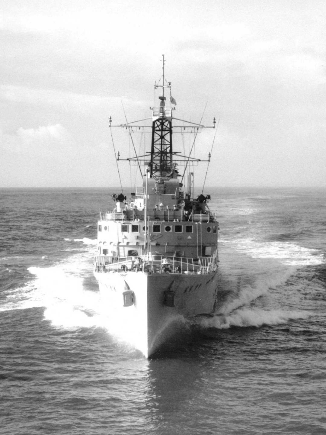 HMS Verulam F29 Type 15 Frigate Photo Print - Posters, Prints, & Visual Artwork - by Hampshire Prints (image 1 of 9)