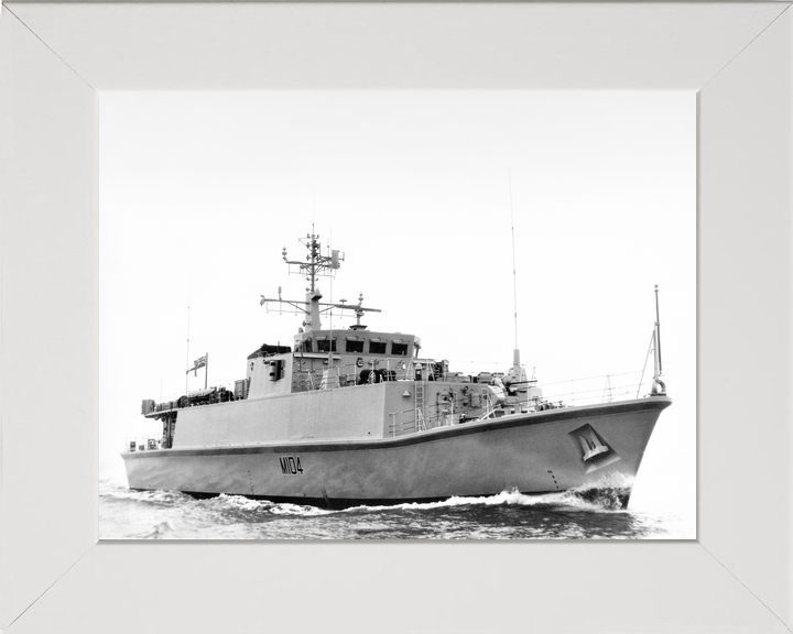 HMS Walney M104 Sandown Class Minehunter Underway Photo Print - Posters, Prints, & Visual Artwork - by Hampshire Prints (image 5 of 9)