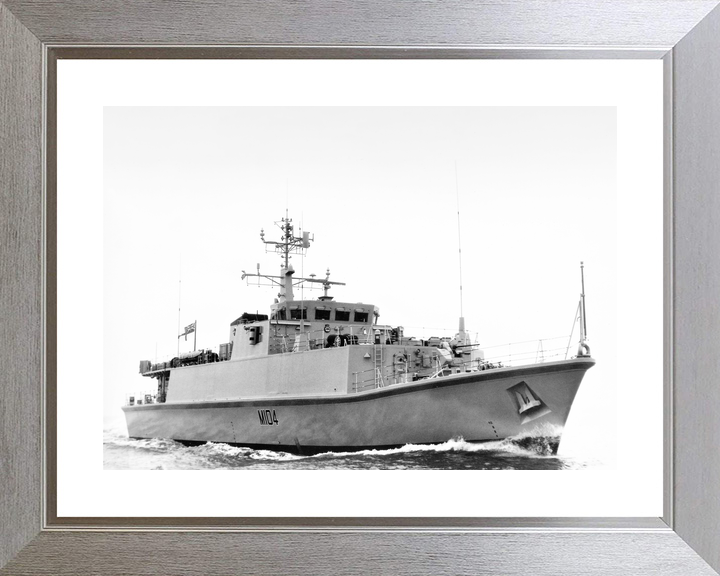 HMS Walney M104 Sandown Class Minehunter Underway Photo Print - Posters, Prints, & Visual Artwork - by Hampshire Prints (image 6 of 9)