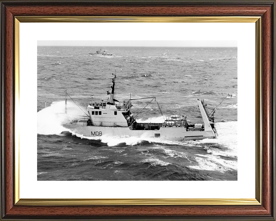 HMS Venturer M08 Converted Minesweeper Warship Photo Print - Posters, Prints, & Visual Artwork - by Hampshire Prints (image 8 of 9)