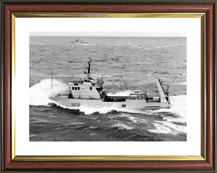 HMS Venturer M08 Converted Minesweeper Warship Photo Print - Posters, Prints, & Visual Artwork - by Hampshire Prints (image 8 of 9)