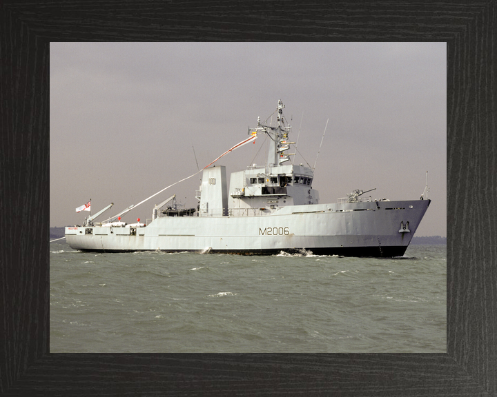 HMS Helford (M2006) Royal Navy River Class Minesweeper Paying off Photo Print Wall Art Decor - Posters, Prints, & Visual Artwork - by Hampshire Prints (image 3 of 9)