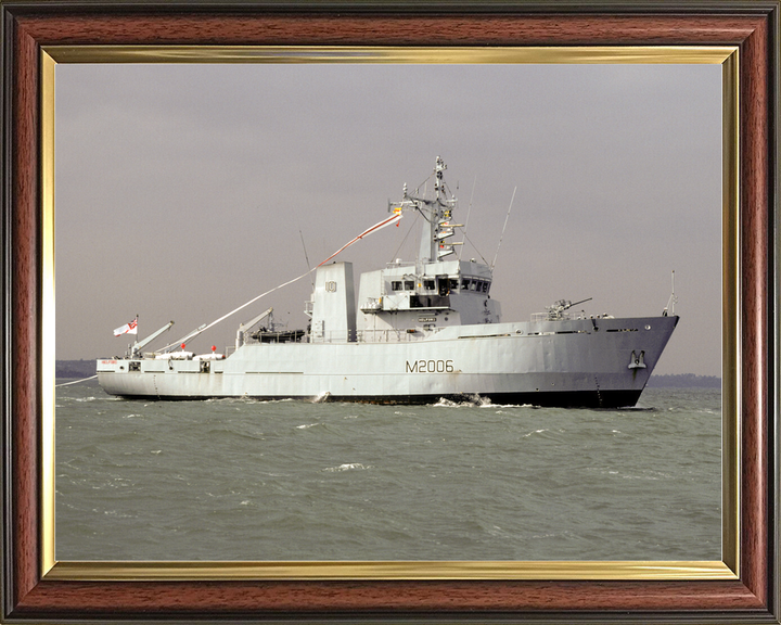 HMS Helford (M2006) Royal Navy River Class Minesweeper Paying off Photo Print Wall Art Decor - Posters, Prints, & Visual Artwork - by Hampshire Prints (image 9 of 9)