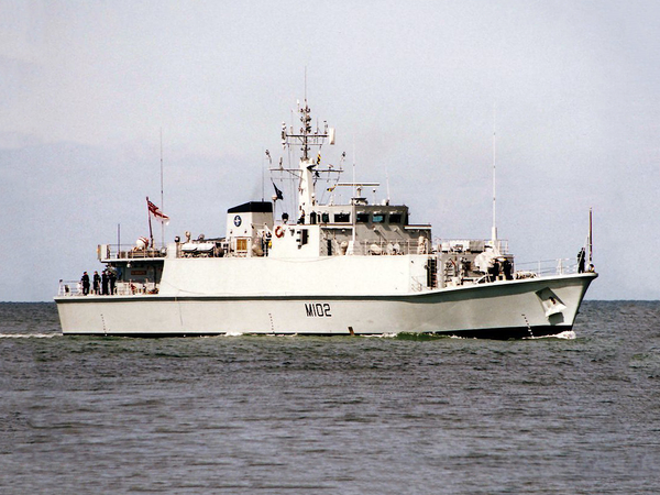 HMS Inverness M102 Sandown Class Minehunter May 2003