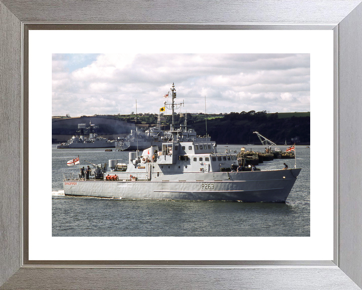 HMS Sandpiper P263 Bird Class Patrol Vessel August 1980 Photo Print - Posters, Prints, & Visual Artwork - by Hampshire Prints (image 6 of 9)
