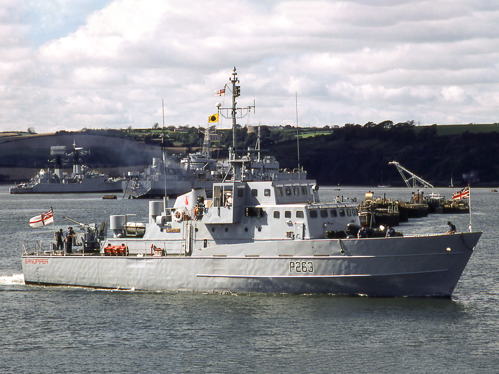 HMS Sandpiper P263 Bird Class Patrol Vessel August 1980 Photo Print - Posters, Prints, & Visual Artwork - by Hampshire Prints (image 1 of 9)