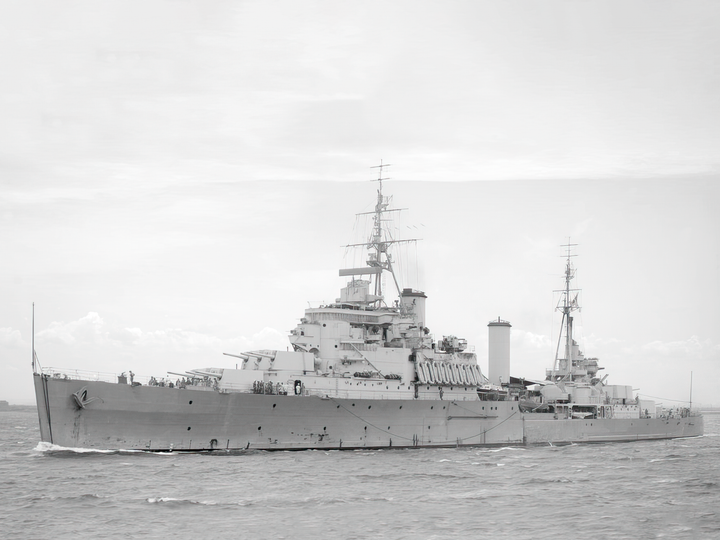HMS Gambia (48) Royal Navy Fiji Class Light Cruiser Port Side View Photo Print Wall Art Decor - Posters, Prints, & Visual Artwork - by Hampshire Prints (image 1 of 9)