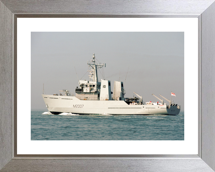 HMS Humber (M2007) Royal Navy River Class Minesweeper Port Side View Photo Print Wall Art Decor - Posters, Prints, & Visual Artwork - by Hampshire Prints (image 6 of 9)