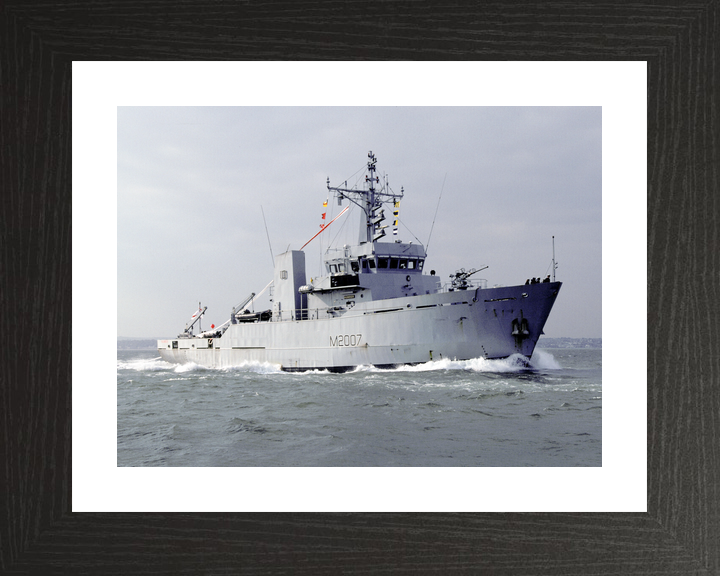 HMS Humber (M2007) Royal Navy River Class Minesweeper Paying Off Photo Print Wall Art Decor - Posters, Prints, & Visual Artwork - by Hampshire Prints (image 2 of 9)