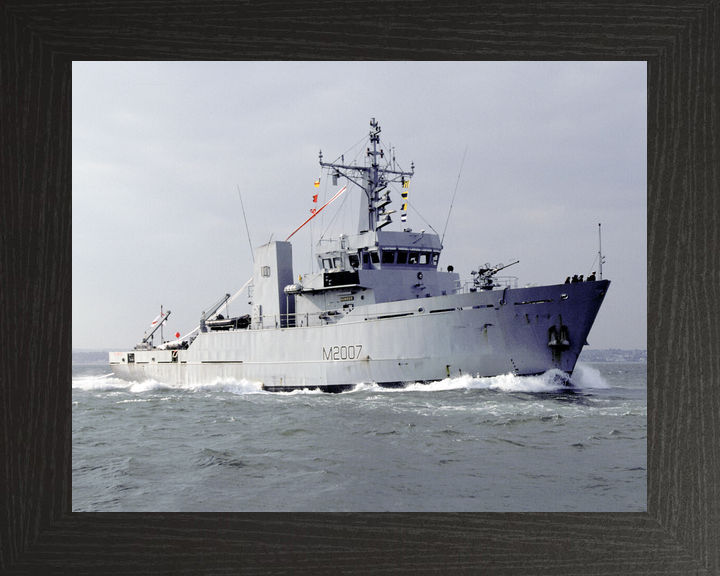 HMS Humber (M2007) Royal Navy River Class Minesweeper Paying Off Photo Print Wall Art Decor - Posters, Prints, & Visual Artwork - by Hampshire Prints (image 3 of 9)
