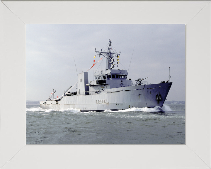HMS Humber (M2007) Royal Navy River Class Minesweeper Paying Off Photo Print Wall Art Decor - Posters, Prints, & Visual Artwork - by Hampshire Prints (image 5 of 9)