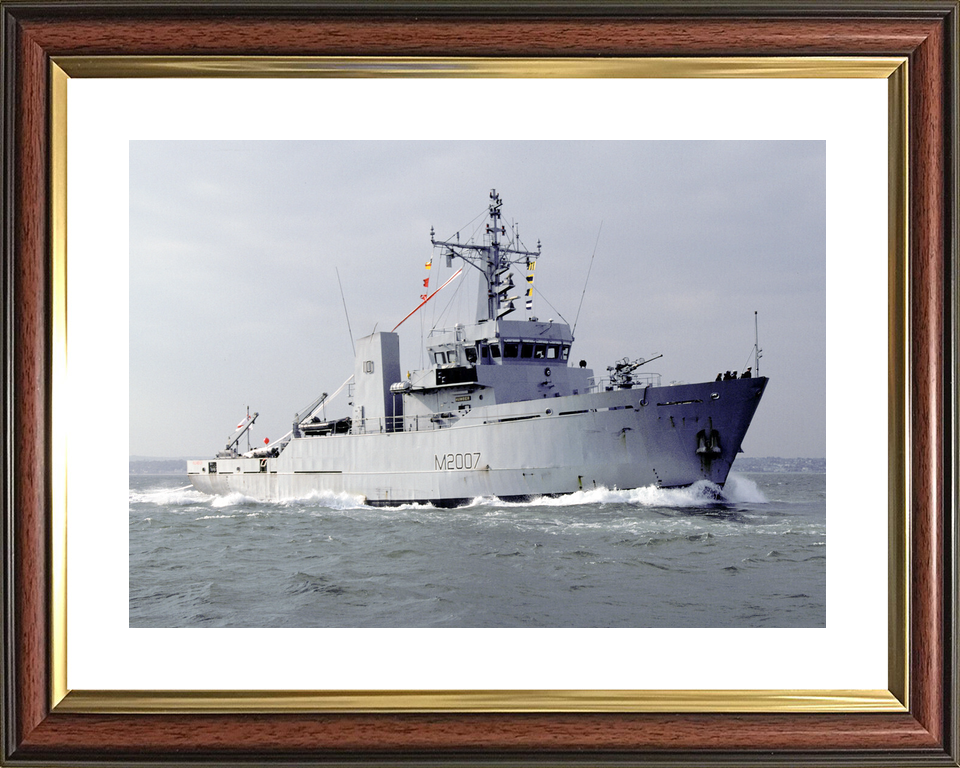 HMS Humber (M2007) Royal Navy River Class Minesweeper Paying Off Photo Print Wall Art Decor - Posters, Prints, & Visual Artwork - by Hampshire Prints (image 8 of 9)