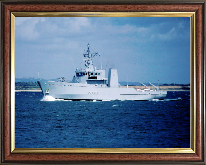 HMS Itchen M2009 River Class Minesweeper August 1988 Photo Print - Posters, Prints, & Visual Artwork - by Hampshire Prints (image 9 of 9)