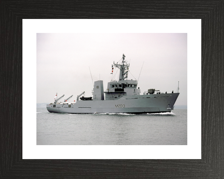 HMS Spey M2013 River Class Minesweeper Warship June 1991 Photo Print - Posters, Prints, & Visual Artwork - by Hampshire Prints (image 2 of 9)
