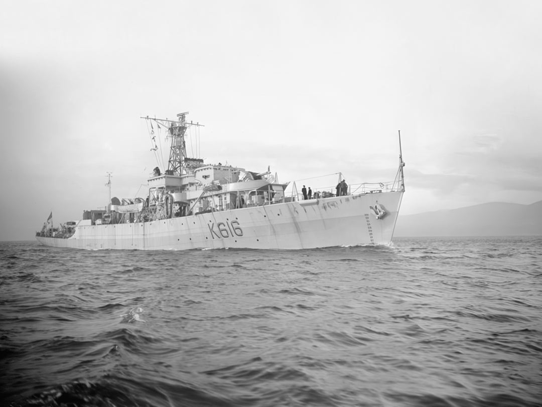 HMS Wigtown Bay K616 Bay Class Frigate Photo Print - Posters, Prints, & Visual Artwork - by Hampshire Prints (image 1 of 9)
