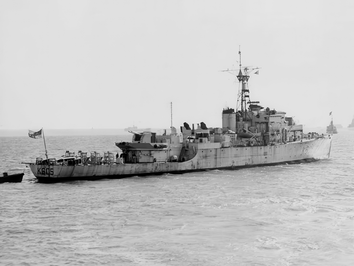 HMS Padstow Bay K608 Bay Class Frigate Photo Print - Posters, Prints, & Visual Artwork - by Hampshire Prints (image 1 of 9)