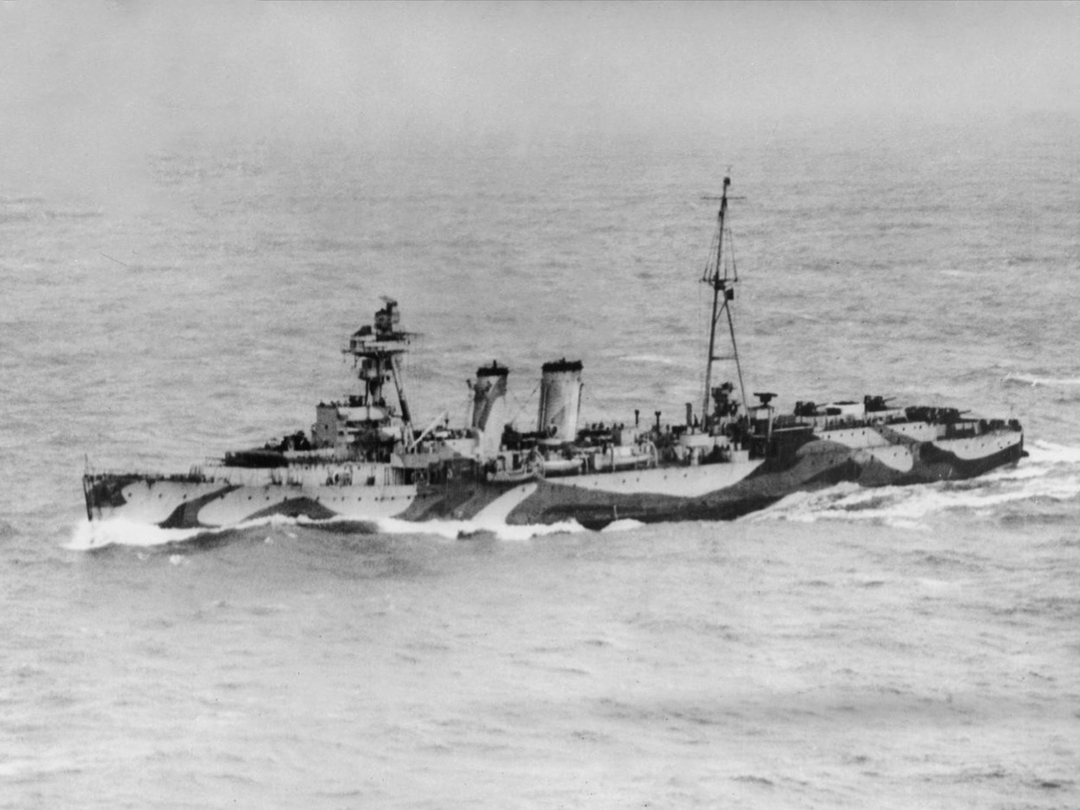 HMS Adventure (M23) Royal Navy Cruiser Photo Print Port View Warship Wall Art Posters, Prints, & Visual Artwork Hampshire Prints 6 x 4 No Frame No