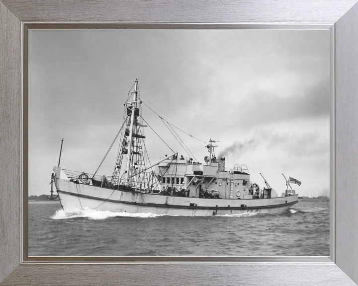 HMS MMS 1717 J517 MMS Class Minesweeper Photo Print - Posters, Prints, & Visual Artwork - by Hampshire Prints (image 7 of 9)