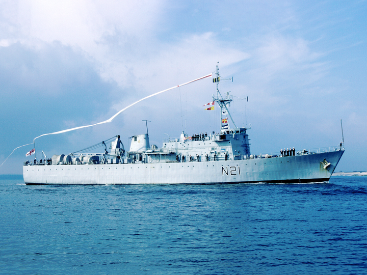 HMS Abdiel (N21) Royal Navy Abdiel Class Minelayer Photo Print Paying Off Warship Wall Art Posters, Prints, & Visual Artwork Hampshire Prints 6 x 4 No Frame No