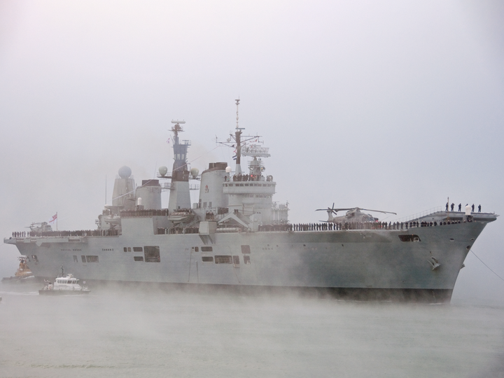 HMS Ark Royal (R07) Royal Navy Invincible Class Aircraft Carrier Paying Off Photo Print Wall Art Decor Posters, Prints, & Visual Artwork Hampshire Prints 6 x 4 No Frame No