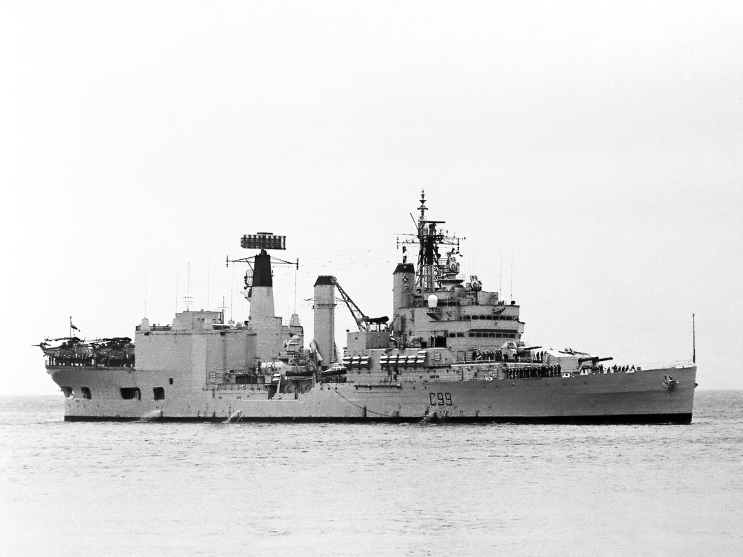 HMS Blake (C99) Royal Navy Tiger Class Light Cruiser Entering Harbour Photo Print Wall Art Decor Posters, Prints, & Visual Artwork Hampshire Prints 6 x 4 No Frame No