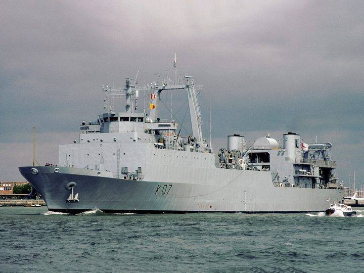 HMS Challenger (K07) Royal Navy Diving Support Vessel Port Side View Photo Print Wall Art Decor Posters, Prints, & Visual Artwork Hampshire Prints 6 x 4 No Frame No